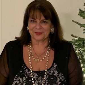 Meet your Posher, Angela